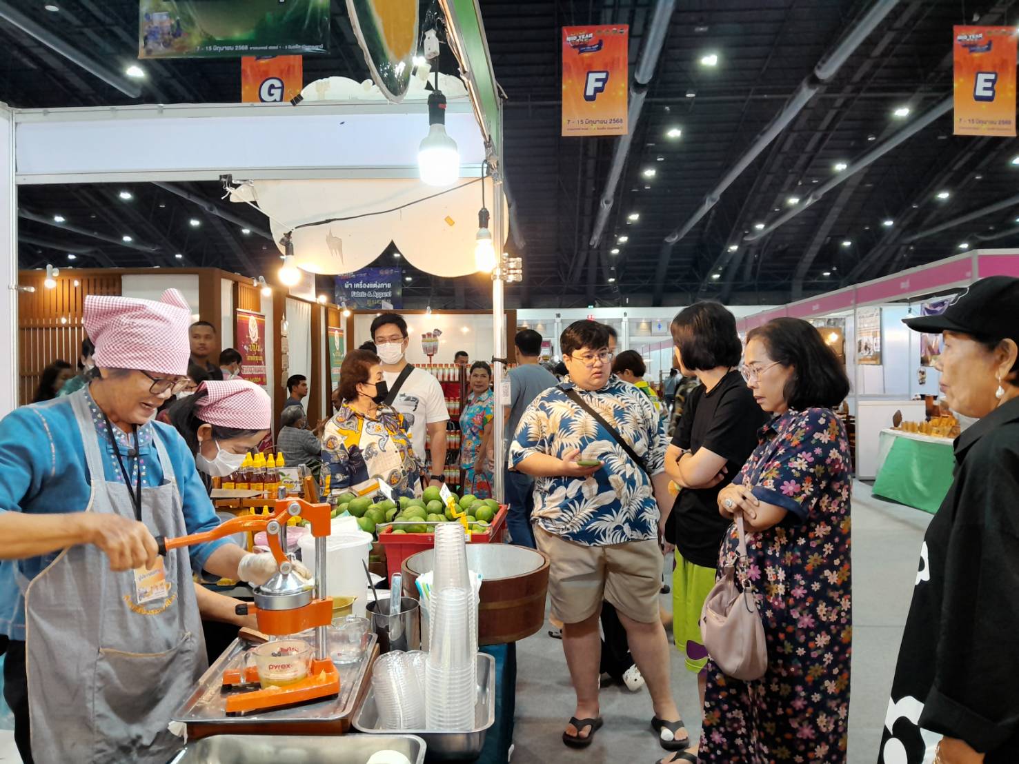 พช.ลำปาง ยกทัพสินค้า OTOP ร่วมงาน OTOP Midyear 2025 “OTOP ทันโลก ทันสมัย เศรษฐกิจไทยยั่งยืน “