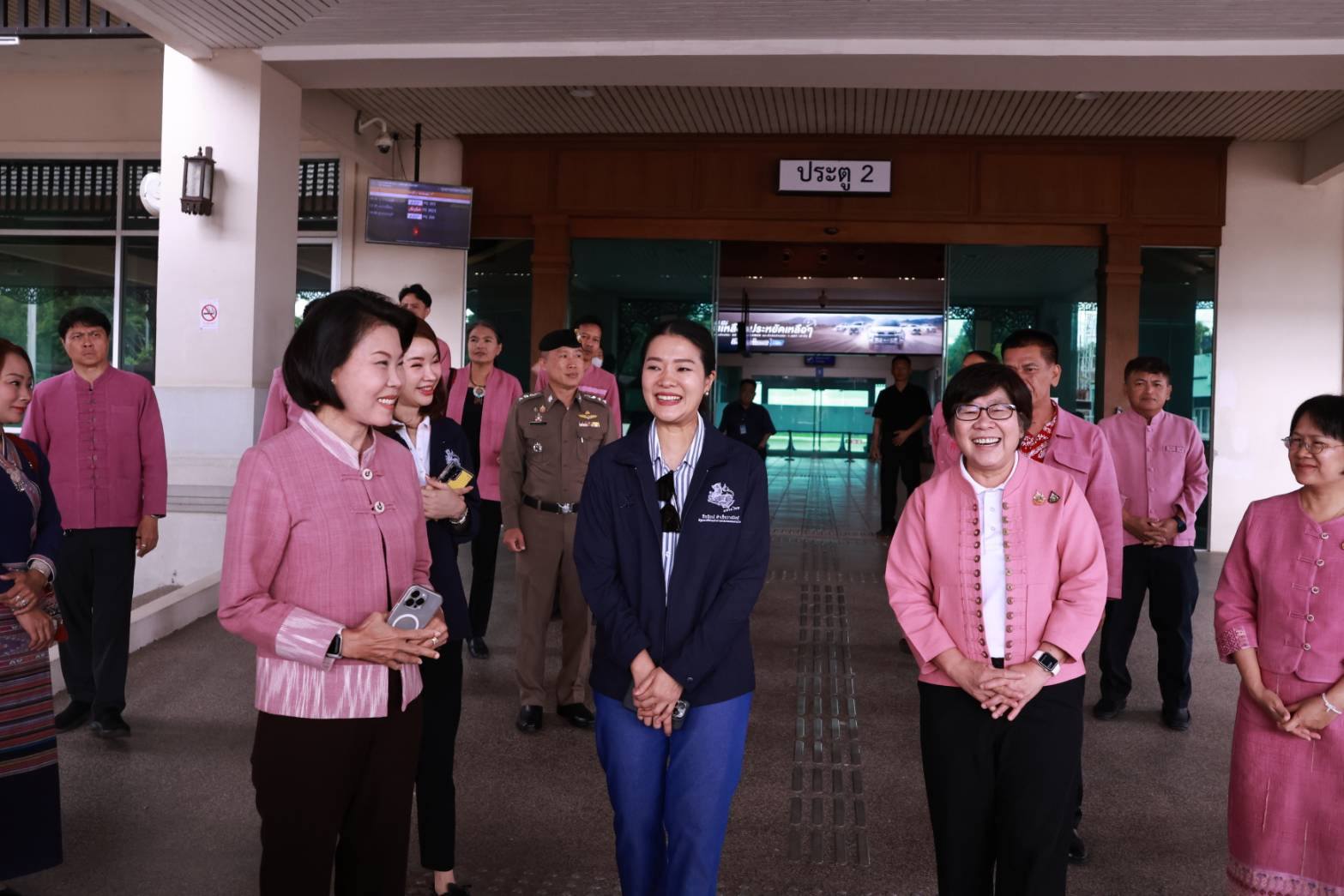 พช.ลำปาง ร่วมให้การต้อนรับรัฐมนตรีช่วยว่าการกระทรวงมหาดไทย และคณะ
