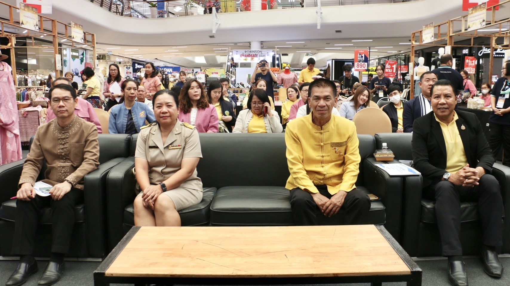 พช.ลำปาง จัดกิจกรรมการทดสอบตลาด และเวทีคัดเลือกผลิตภัณฑ์ OTOP ที่มีความโดดเด่น และมีนวัตกรรม