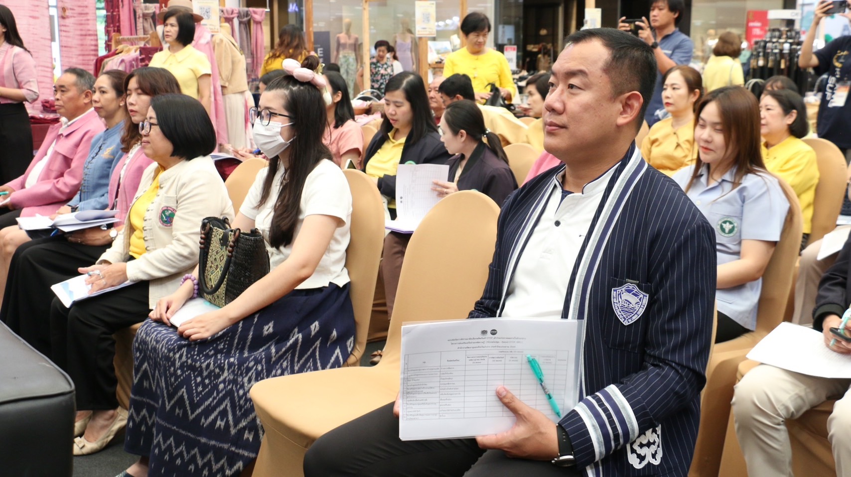 พช.ลำปาง จัดกิจกรรมการทดสอบตลาด และเวทีคัดเลือกผลิตภัณฑ์ OTOP ที่มีความโดดเด่น และมีนวัตกรรม