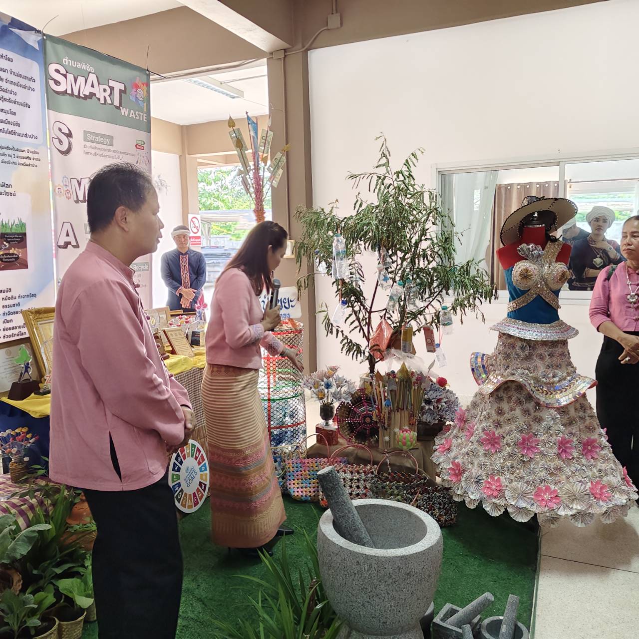 พช.ลำปาง เข้าร่วมมหกรรมแสดงความสำเร็จของผู้นำการเปลี่ยนแปลง คัดเลือกตำบลต้นแบบ ใช้ประโยชน์แผนพัฒนาตำบล มุ่งสู่ความยั่งยืน