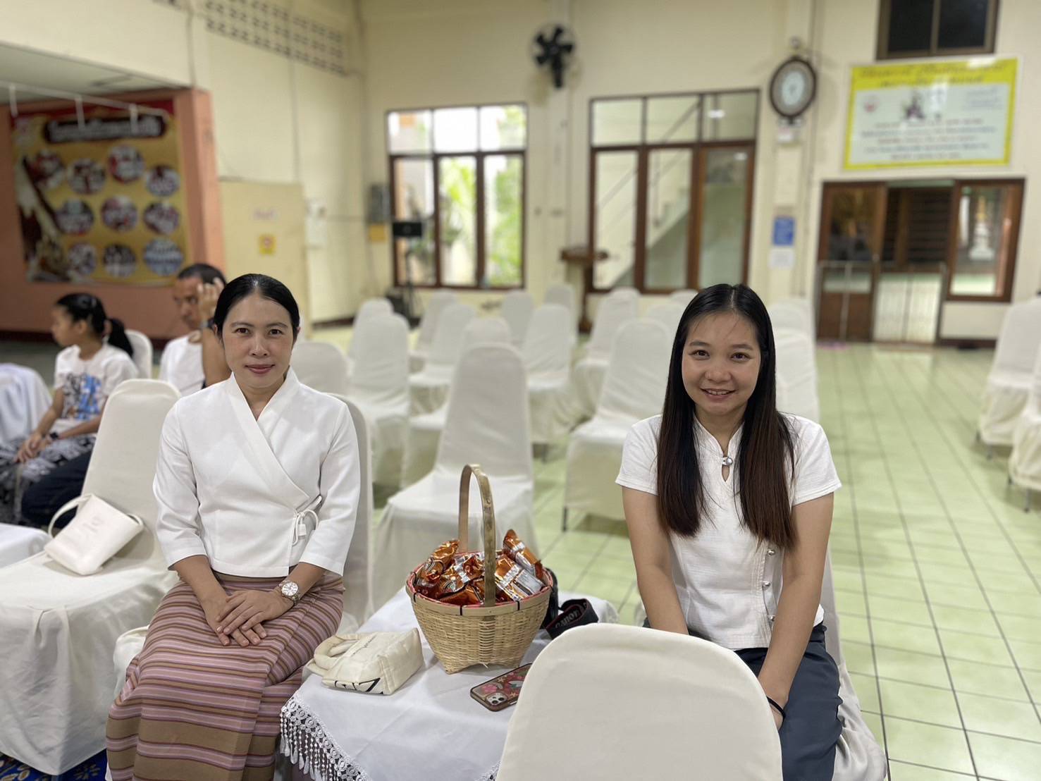 พช.ลำปาง ร่วมพิธีทำบุญตักบาตร และถวายเทียนพรรษา เนื่องในเทศกาลอาสาฬหบูชาและเข้าพรรษา