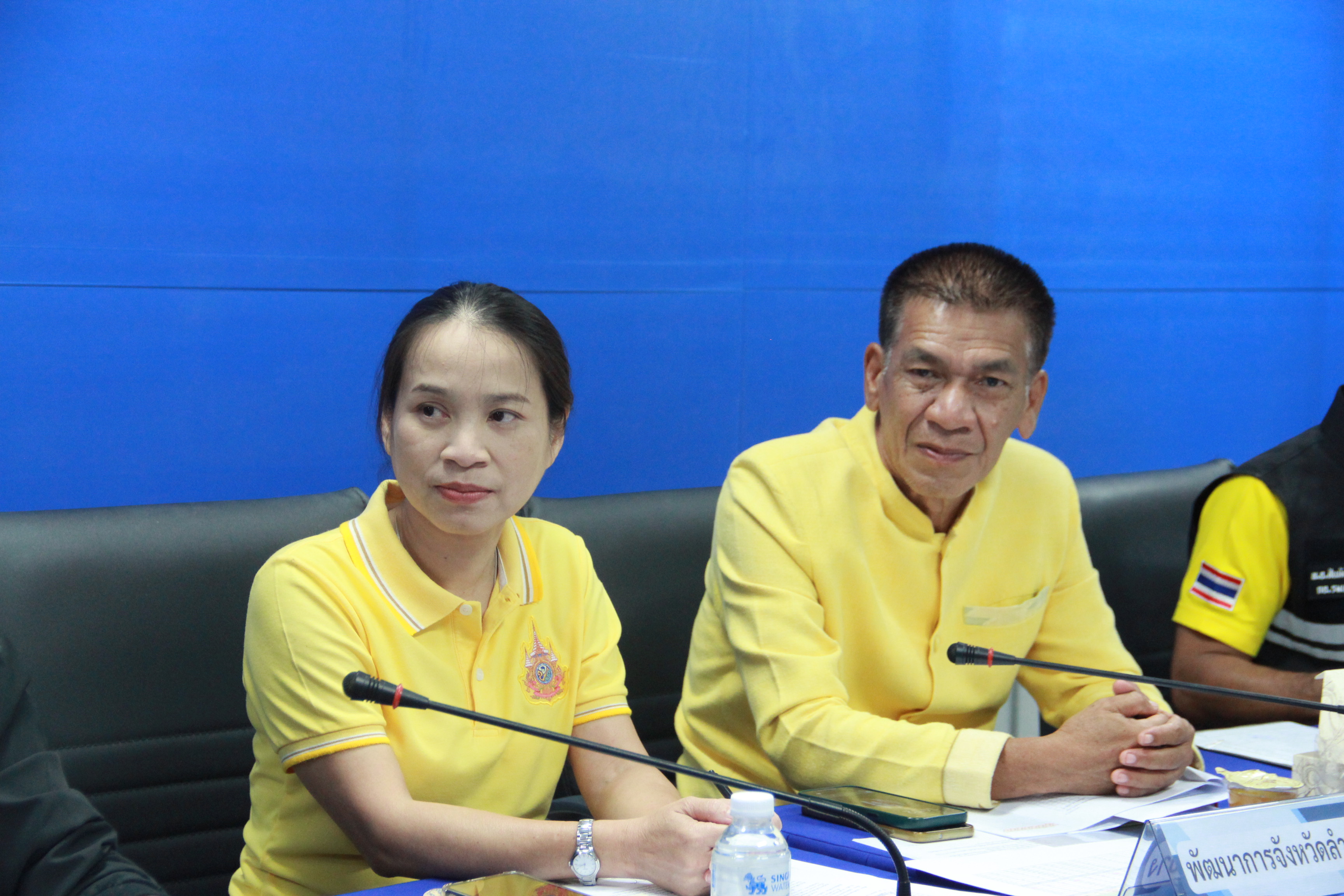 พช.ลำปาง ร่วมประชุมติดตามการดำเนินงานพัฒนาและฟื้นฟูหมู่บ้าน/ชุมชน กองทุนแม่ของแผ่นดิน ในระยะ 2 เดือน