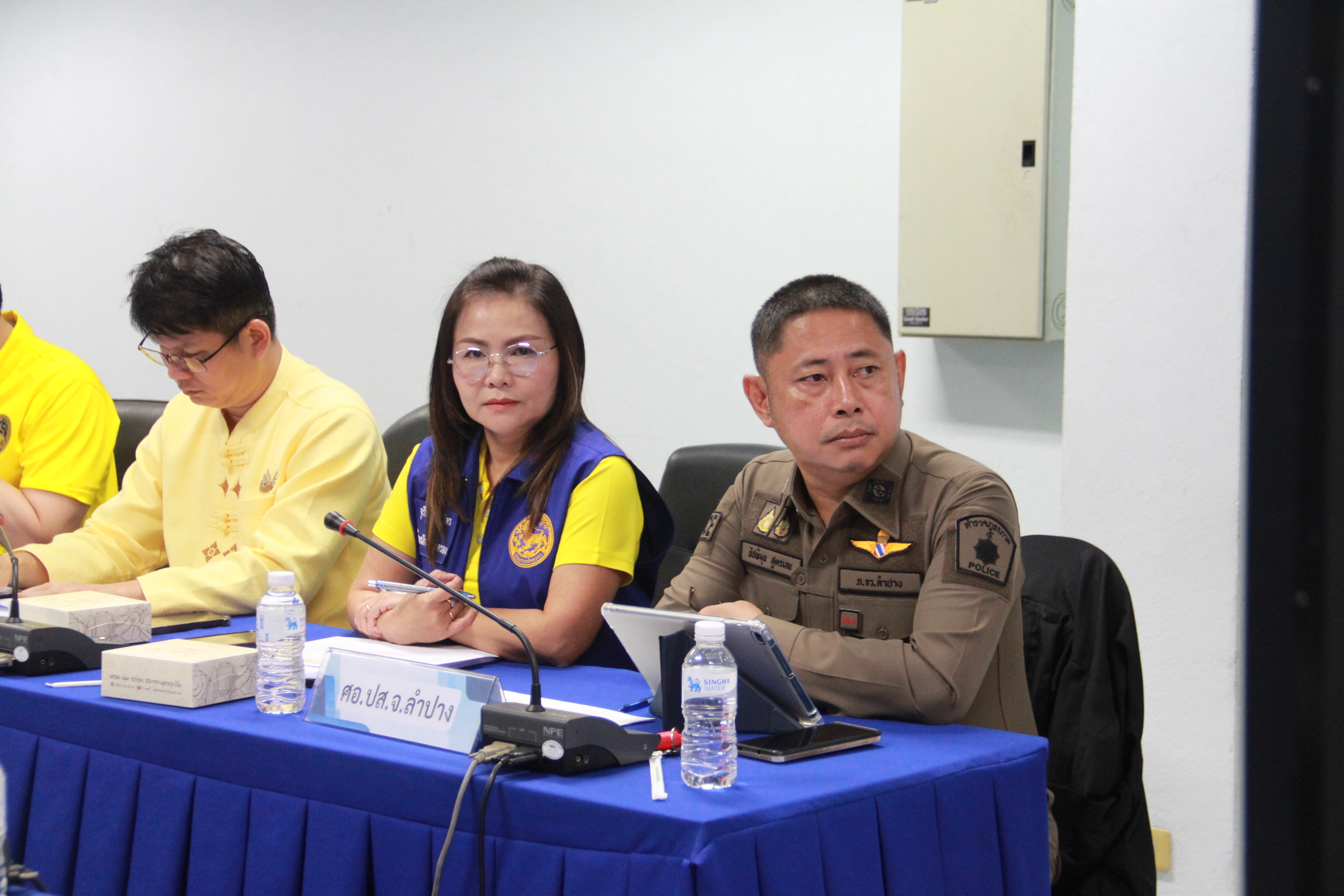 พช.ลำปาง ร่วมประชุมติดตามการดำเนินงานพัฒนาและฟื้นฟูหมู่บ้าน/ชุมชน กองทุนแม่ของแผ่นดิน ในระยะ 2 เดือน