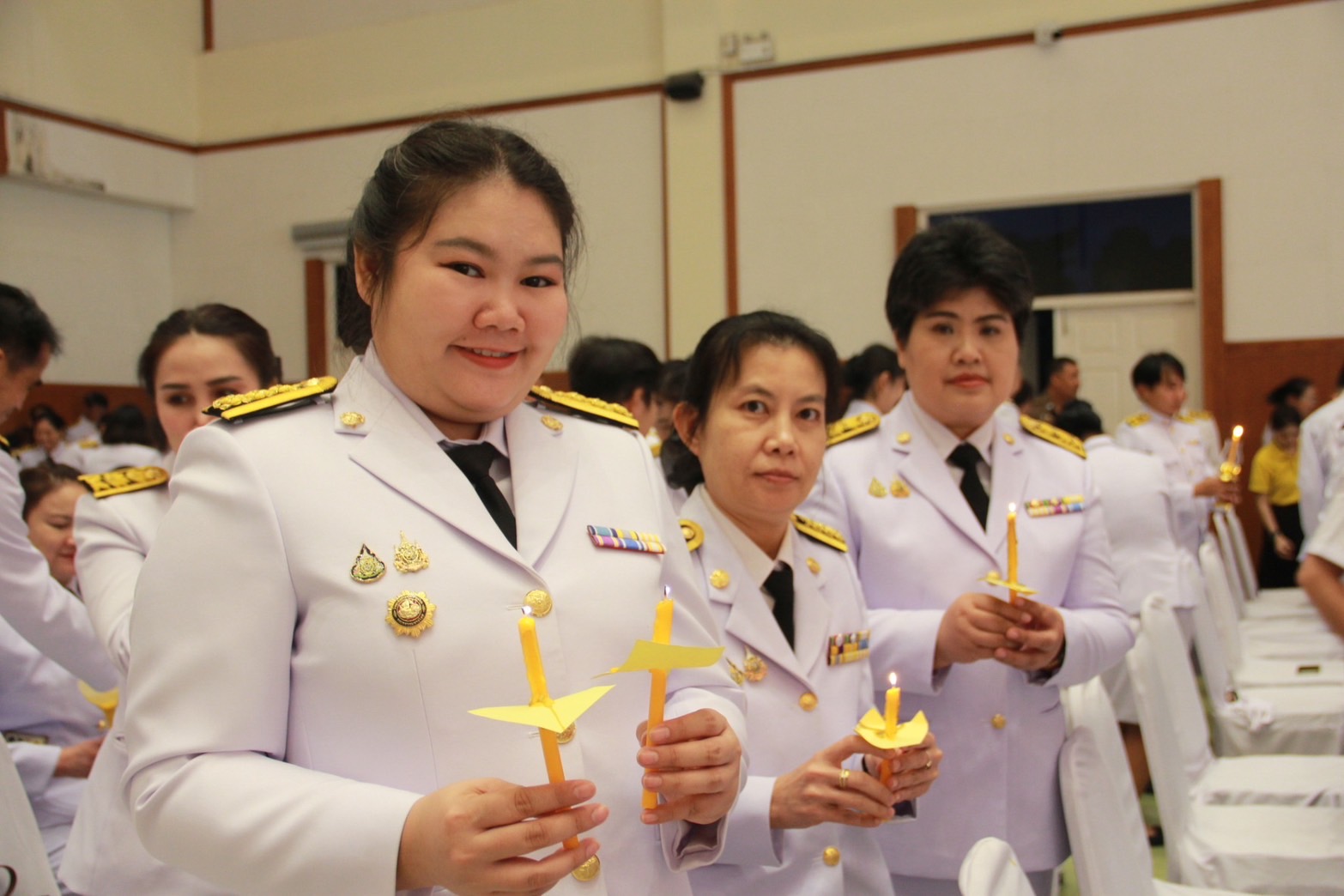 พช.ลำปาง ร่วมประกอบพิธีถวายเครื่องราชสักการะถวายราชสดุดีเฉลิมพระเกียรติ และจุดเทียนชัยถวายพระพรชัยมงคล พระบาทสมเด็จพระเจ้าอยู่หัว เนื่องในโอกาสวันเฉลิมพระชนมพรรษา 28 กรกฎาคม 2568