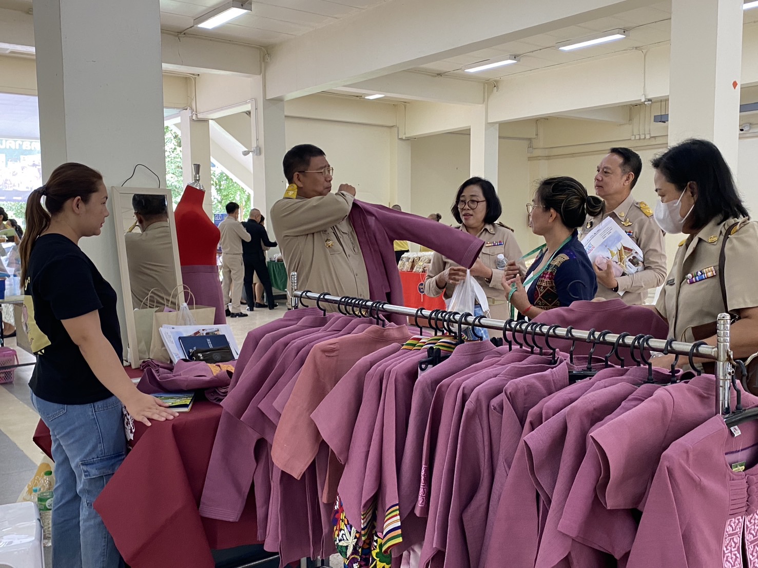พช.ลำปาง จัดกิจกรรมกาดนัดชุมชนคนลำปาง @ ศาลากลางจังหวัดลำปาง ครั้งที่ 81