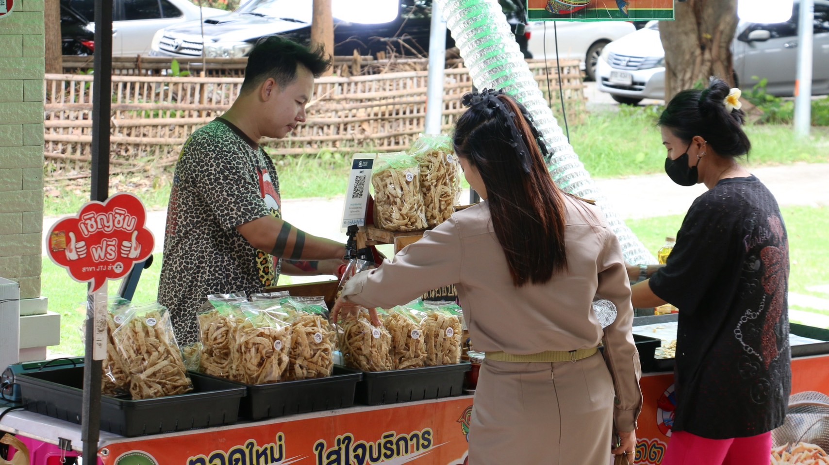 พช.ลำปาง จัดกิจกรรมกาดนัดชุมชนคนลำปาง @ ศาลากลางจังหวัดลำปาง ครั้งที่ 81