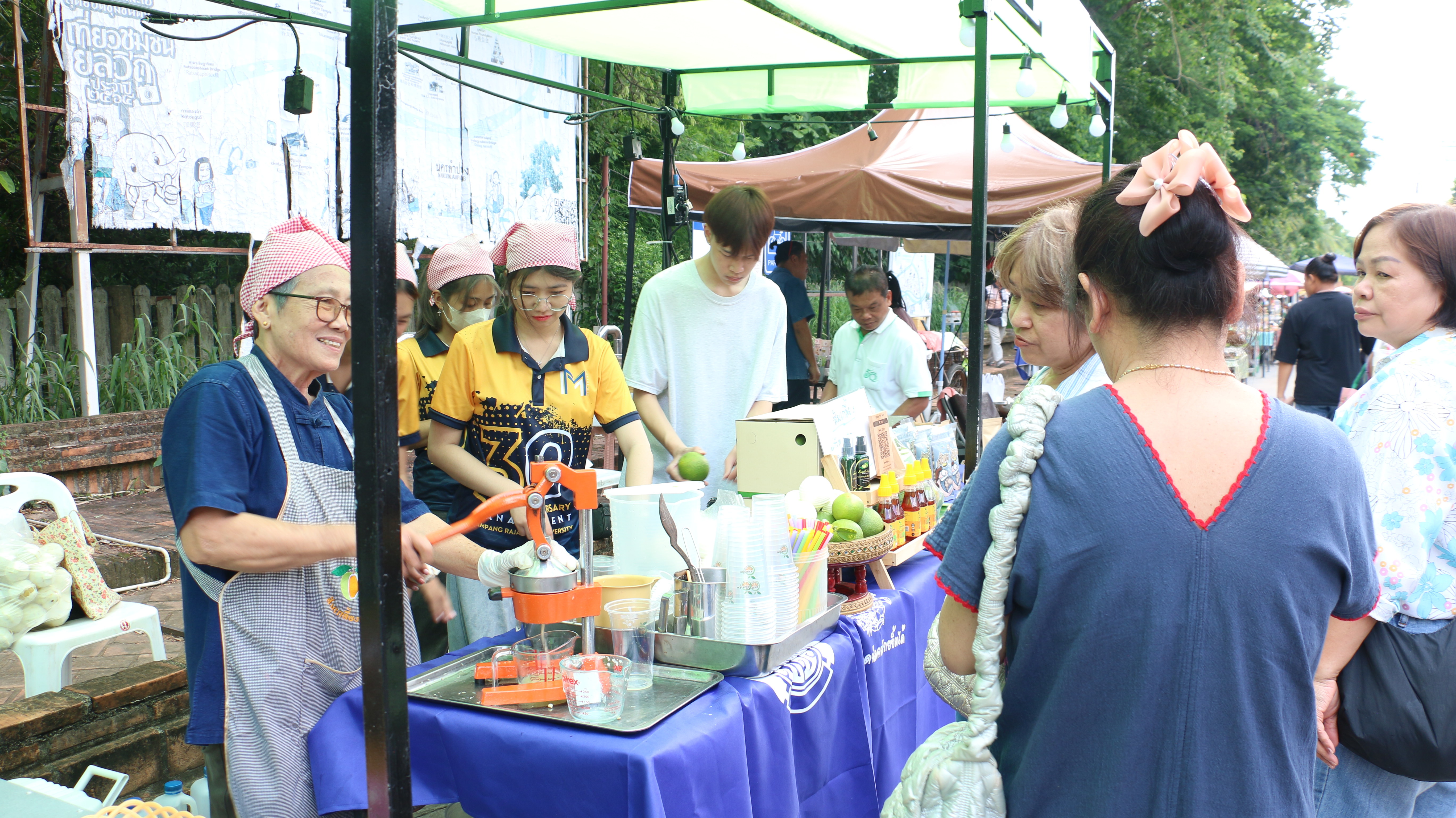 พช.ลำปาง จัดกิจกรรมเชื่อมโยงช่องทางการตลาดในการสร้างรายได้จากกิจการอาหารปลอดภัย ภายใต้โครงการส่งเสริมการสร้างรายได้จากกิจการอาหารปลอดภัย