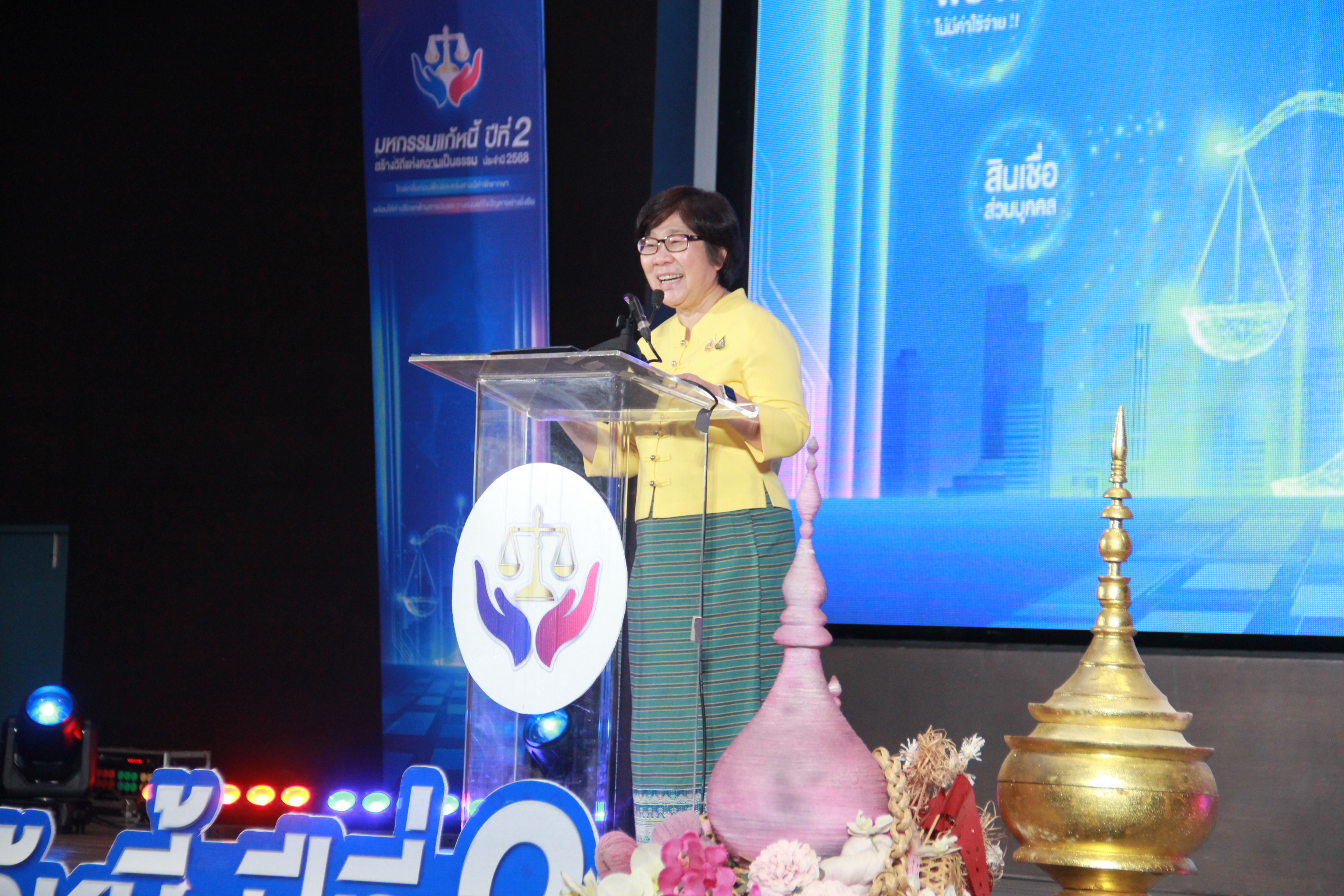 พช.ลำปาง ร่วมงาน “มหกรรมแก้หนี้ สร้างวิถีแห่งความเป็นธรรม ปีที่ 2” จังหวัดลำปาง
