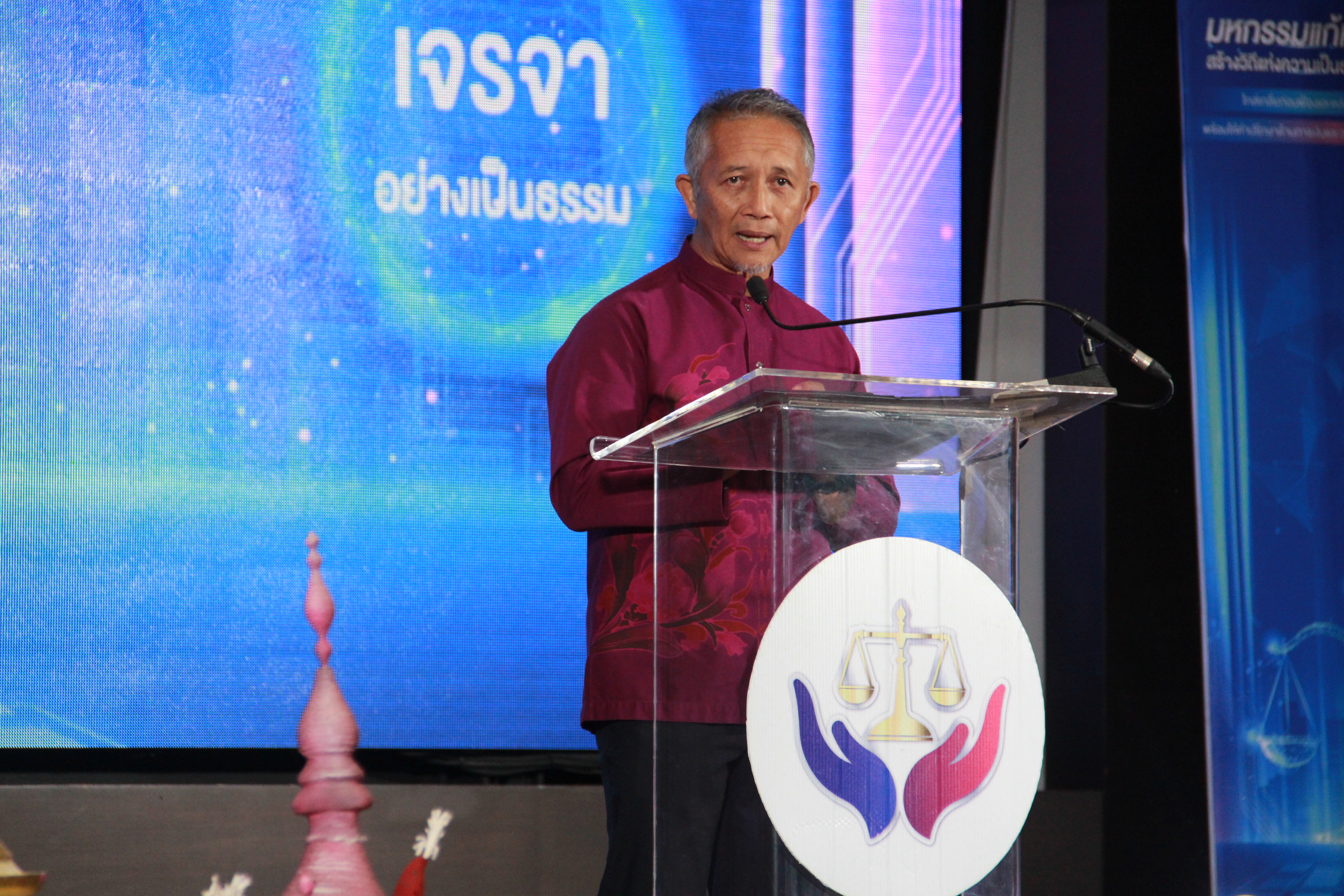 พช.ลำปาง ร่วมงาน “มหกรรมแก้หนี้ สร้างวิถีแห่งความเป็นธรรม ปีที่ 2” จังหวัดลำปาง