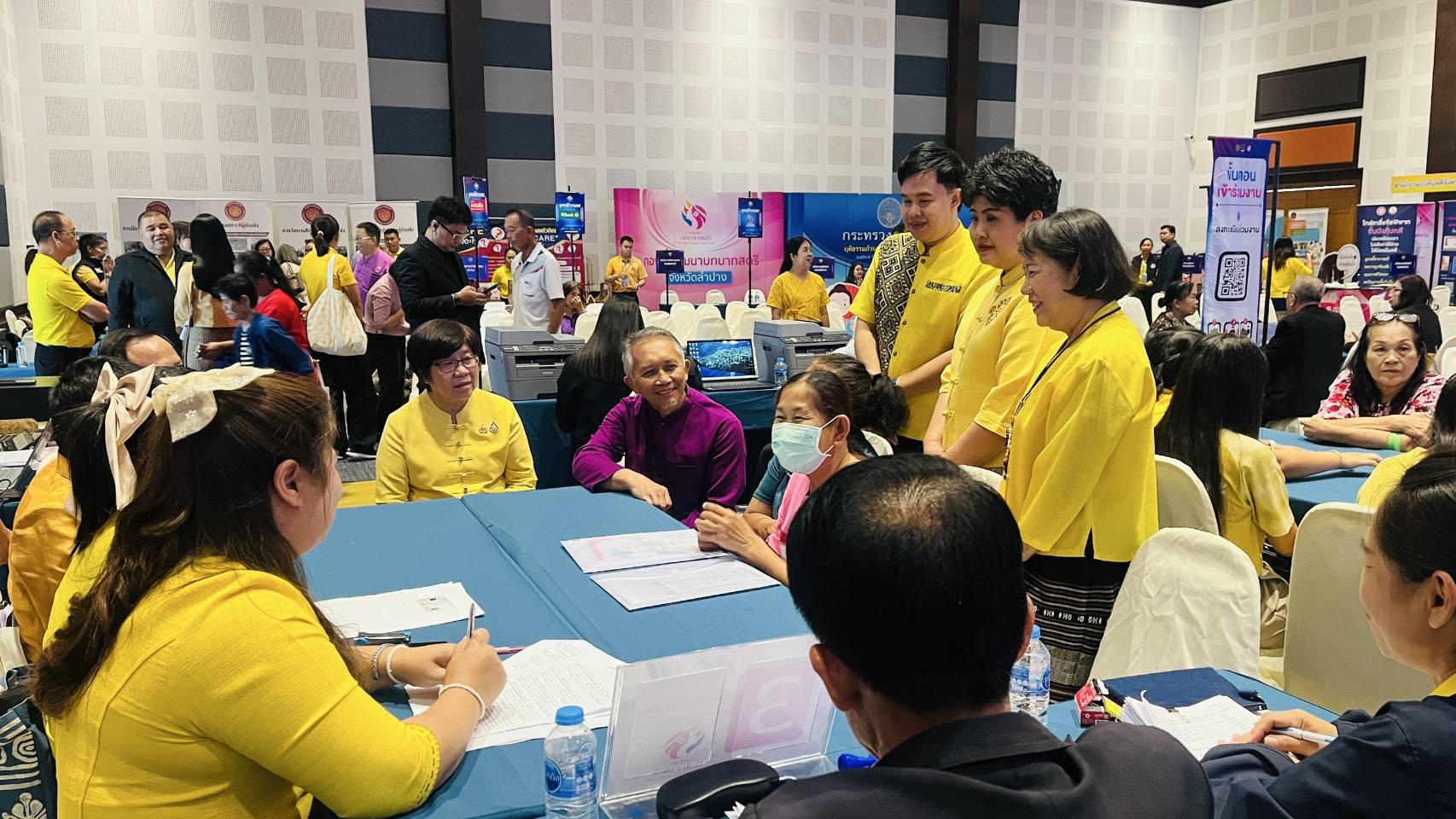 พช.ลำปาง ร่วมงาน “มหกรรมแก้หนี้ สร้างวิถีแห่งความเป็นธรรม ปีที่ 2” จังหวัดลำปาง