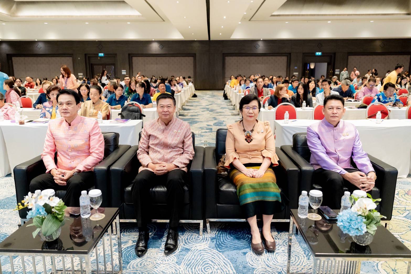 พช.ลำปาง เข้าร่วมประชุมเชิงปฏิบัติการ “ประชุมเชิงปฏิบัติการเพิ่มประสิทธิภาพ OTOP Trader และเครือข่าย OTOP” ก้าวสู่เวทีการค้าสากล