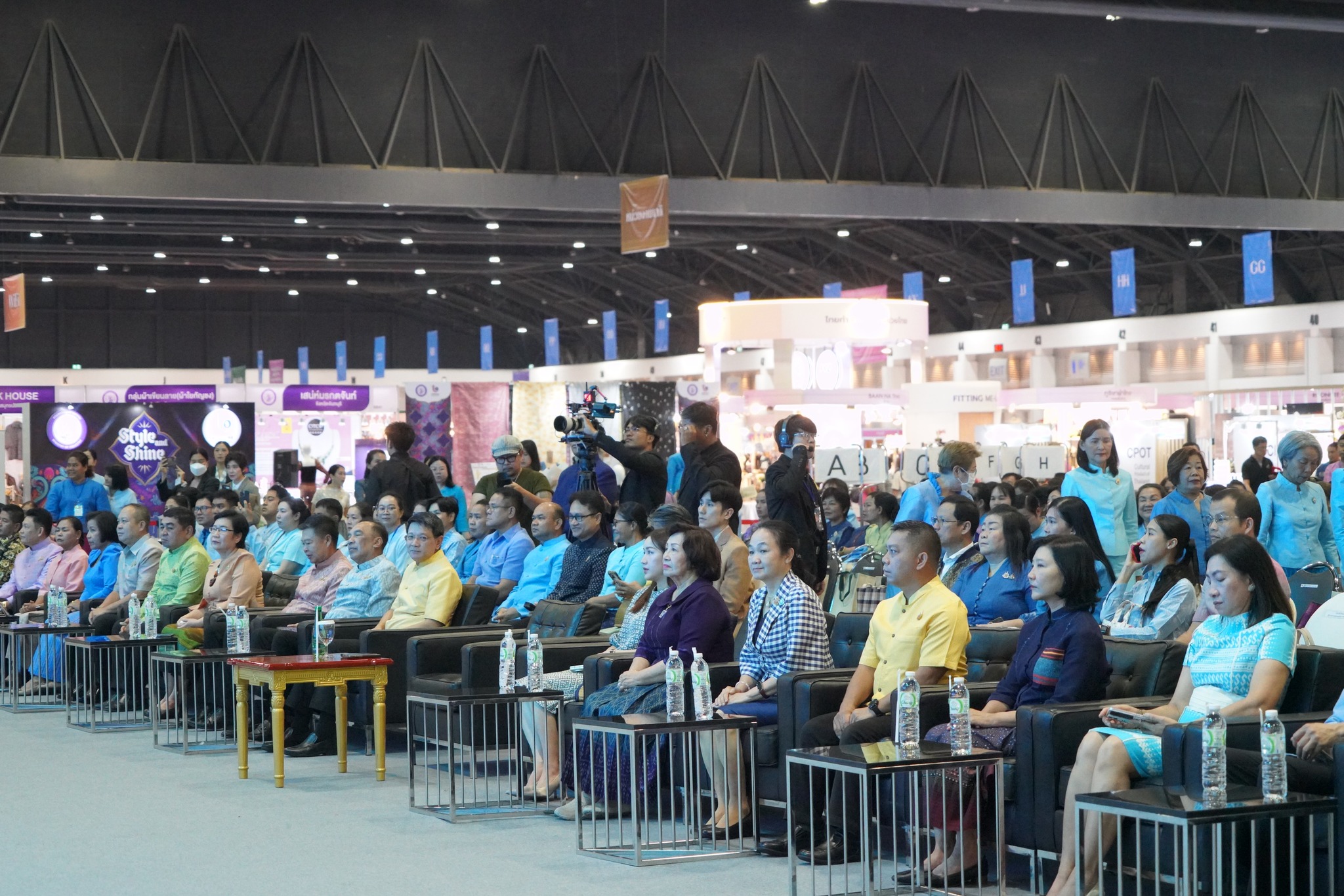 งหวัดลำปาง : ร่วมรับรางวัล “สตรีดีเด่นการขับเคลื่อนนโยบายกระทรวงมหาดไทย” ประจำปี 2568