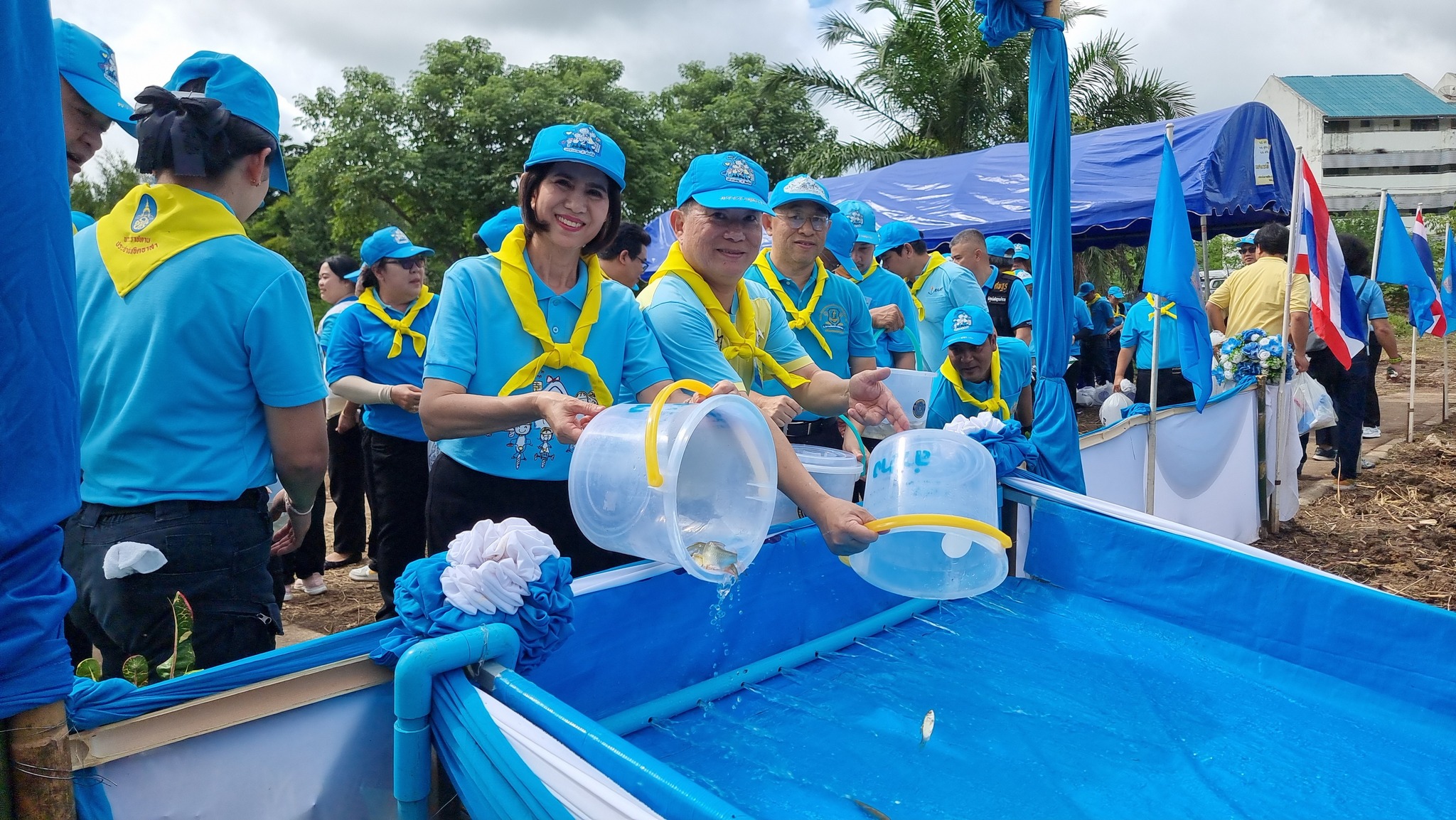 พช.ลำปาง ร่วมกิจกรรมจิตอาสา เนื่องในวันเฉลิมพระชนมพรรษา สมเด็จพระนางเจ้าสิริกิติ์ พระบรมราชินีนาถ พระบรมราชชนนีพันปีหลวง และวันแม่แห่งชาติ