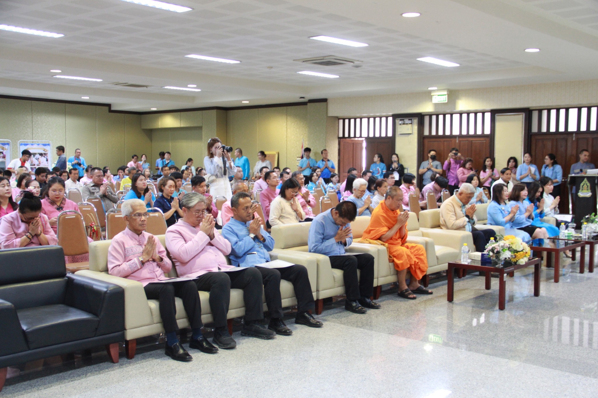 พช.ลำปาง รับเกียรติบัตรยกย่ององค์กรคุณธรรมต้นแบบ ในงานสมัชชาคุณธรรมและตลาดนัดคุณธรรม ประจำปี 2568 สานพลังทุกภาคส่วนเดินหน้าสู่ “จังหวัดคุณธรรมต้นแบบ”