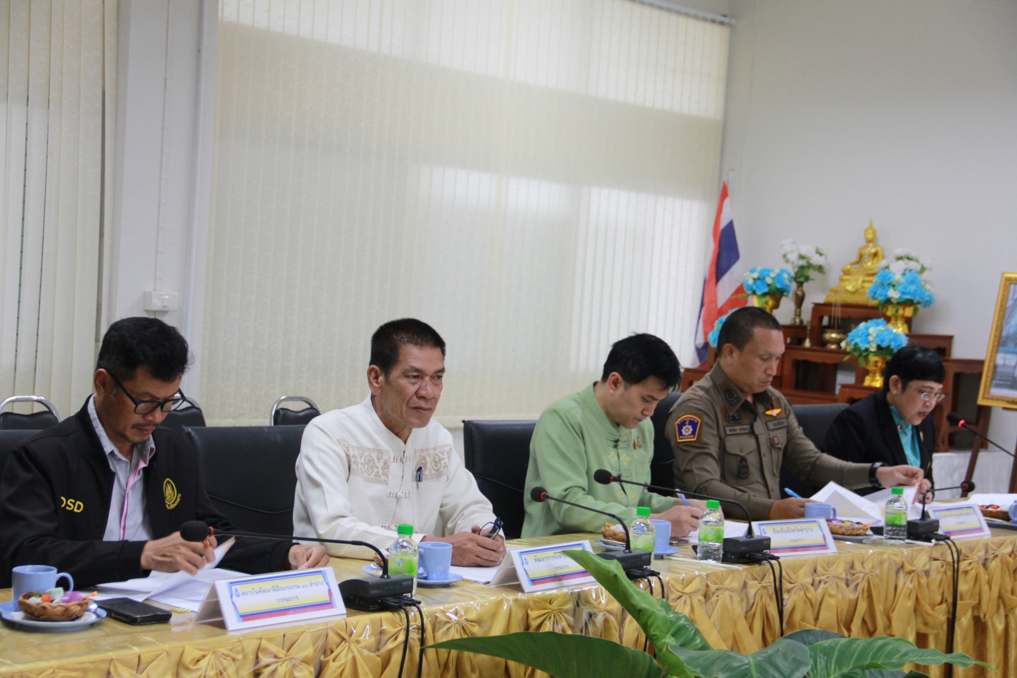 พช.ลำปาง เข้าร่วมการประชุมคณะกรรมการคัดเลือกครู หรือ เจ้าหน้าที่ในจังหวัด ที่สมควรได้รับรางวัล “หม่อมงามจิตต์ บุรฉัตร บุคคลสำคัญของโลก” รางวัลสร้างเสริมคนดีมีคุณธรรม ประจำปี 2568