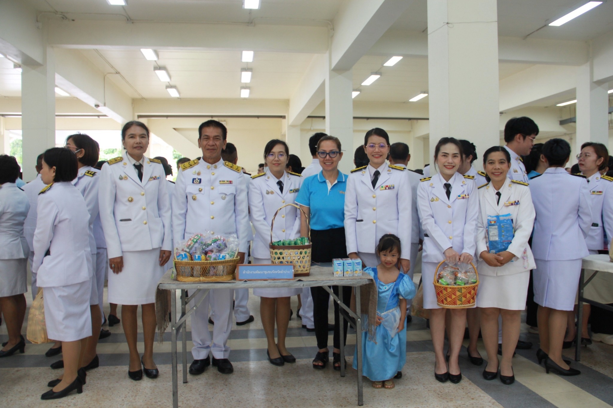 พช.ลำปาง ร่วมพิธีเจริญพระพุทธมนต์และทำบุญตักบาตรถวายพระราชกุศล และพิธี 5 ศาสนามหามงคล เฉลิมพระเกียรติสมเด็จพระนางเจ้าสิริกิติ์ พระบรมราชินีนาถ พระบรมราชชนนีพันปีหลวง เนื่องในโอกาสวันเฉลิมพระชนมพรรษา 12 สิงหาคม 2568