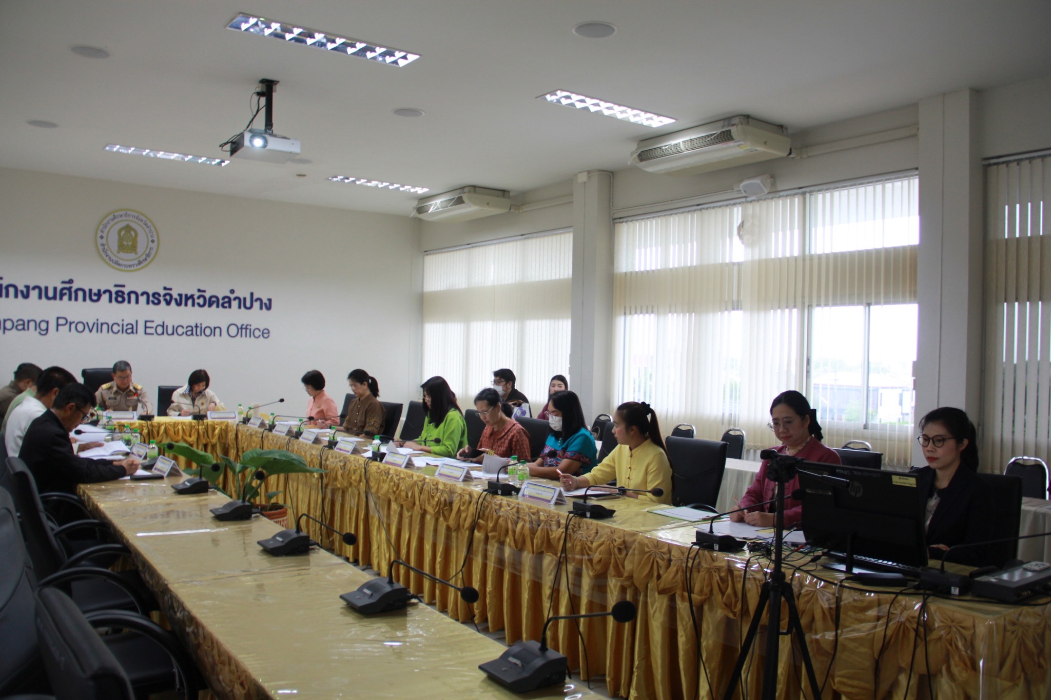 พช.ลำปาง เข้าร่วมการประชุมคณะกรรมการคัดเลือกครู หรือ เจ้าหน้าที่ในจังหวัด ที่สมควรได้รับรางวัล “หม่อมงามจิตต์ บุรฉัตร บุคคลสำคัญของโลก” รางวัลสร้างเสริมคนดีมีคุณธรรม ประจำปี 2568
