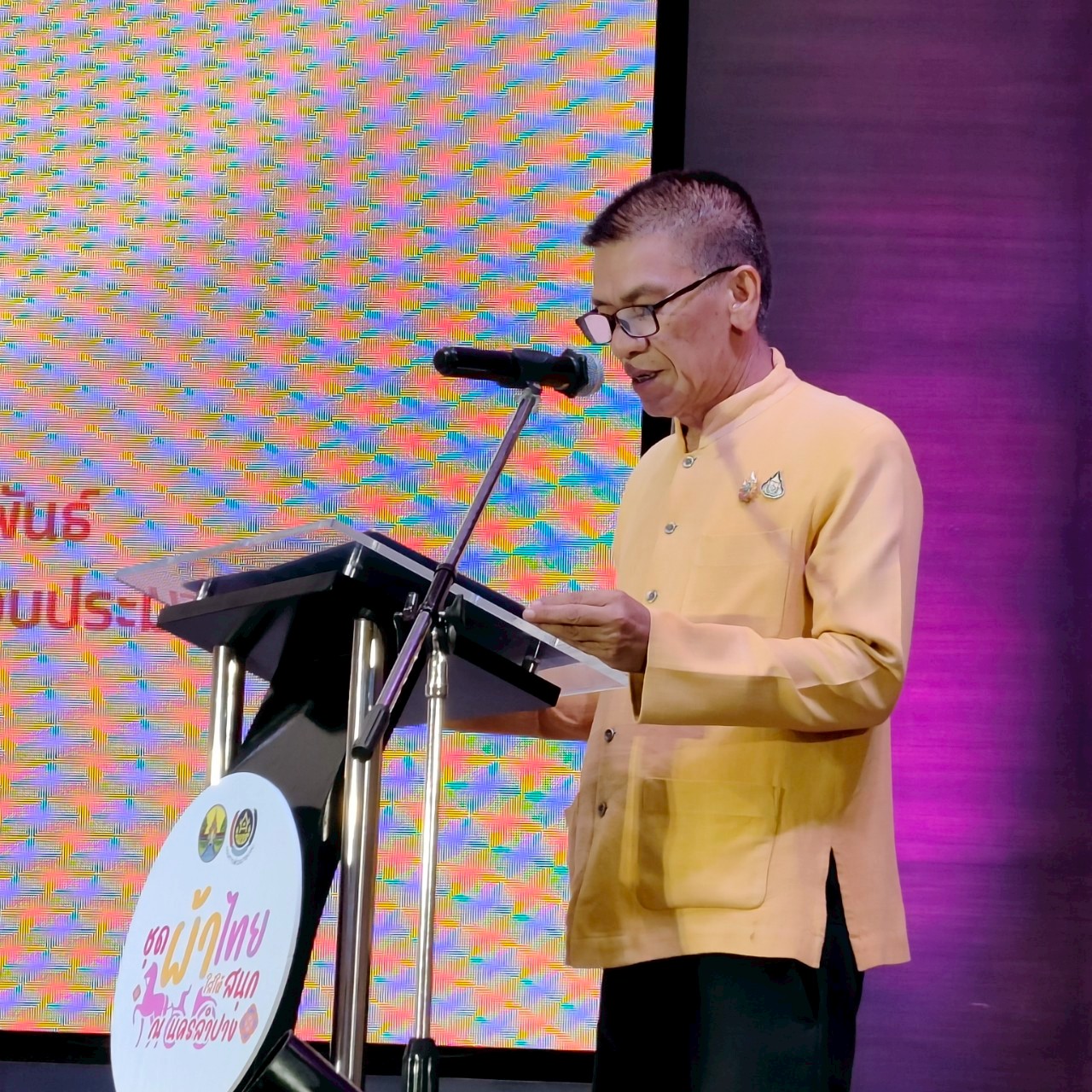 พช.ลำปาง จัดประกวดออกแบบตัดเย็บชุดผ้าไทย และการประกวดสื่อประชาสัมพันธ์ “ชุดผ้าไทยใส่ให้สนุก ณ นครลําปาง” ตามโครงการส่งเสริมและสนับสนุนผลิตภัณฑ์ ผ้ากับฅนลําปาง