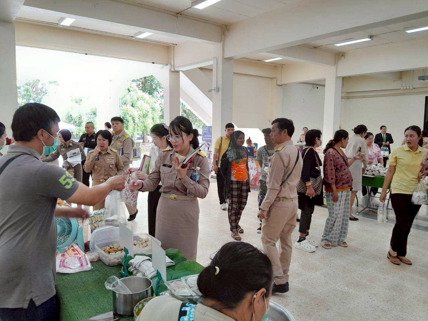 พช.ลำปาง จัดกิจกรรมกาดนัดชุมชนคนลำปาง @ ศาลากลางจังหวัดลำปาง ครั้งที่ 83