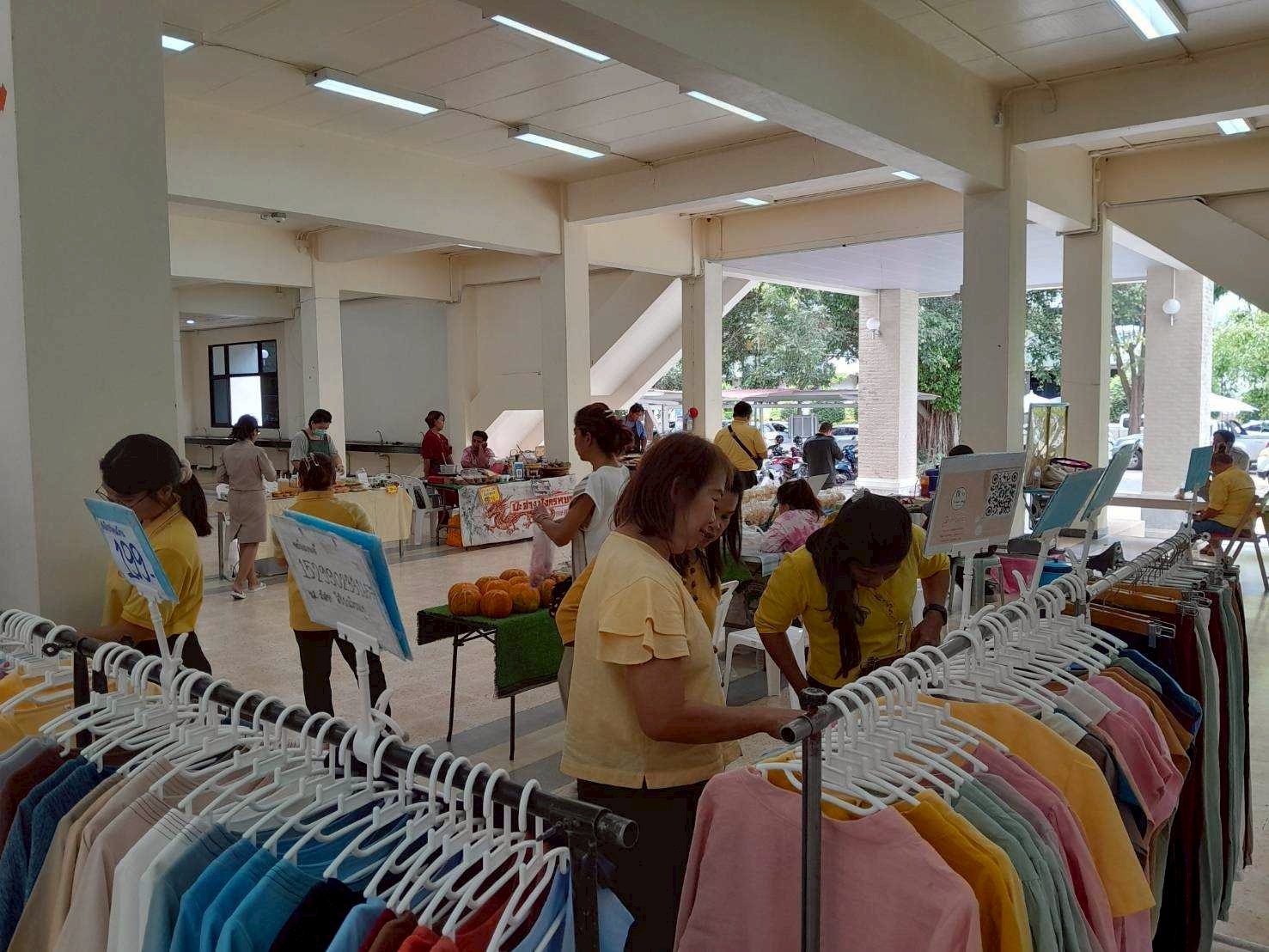 พช.ลำปาง จัดกิจกรรมกาดนัดชุมชนคนลำปาง @ ศาลากลางจังหวัดลำปาง ครั้งที่ 83