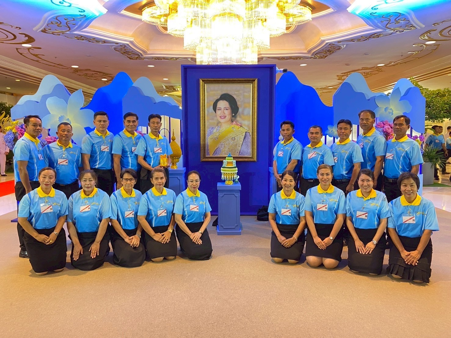 จังหวัดลำปาง : ผู้ว่าราชการจังหวัดลำปาง เฝ้ารับเสด็จสมเด็จพระนางเจ้าฯ พระบรมราชินี ในโอกาสเสด็จฯ แทนพระองค์ พระราชทานเงินขวัญถุงกองทุนแม่ของแผ่นดิน ประจำปี 2568
