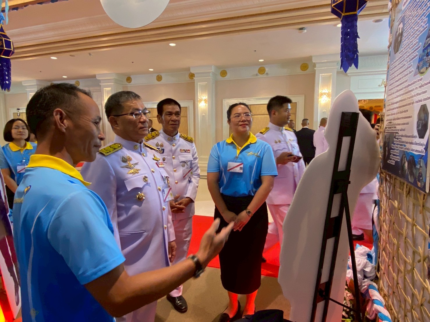 จังหวัดลำปาง : ผู้ว่าราชการจังหวัดลำปาง เฝ้ารับเสด็จสมเด็จพระนางเจ้าฯ พระบรมราชินี ในโอกาสเสด็จฯ แทนพระองค์ พระราชทานเงินขวัญถุงกองทุนแม่ของแผ่นดิน ประจำปี 2568
