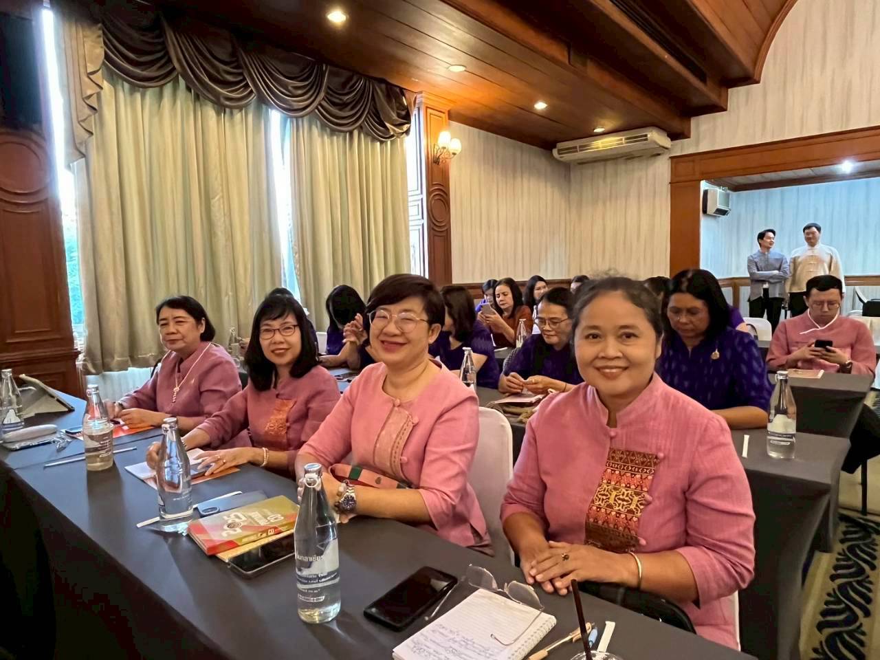 พช.ลำปาง เข้าร่วมประชุมตรวจติดตามผลการดำเนินงานของหน่วยรับตรวจรายไตรมาส 17 จังหวัดภาคเหนือ