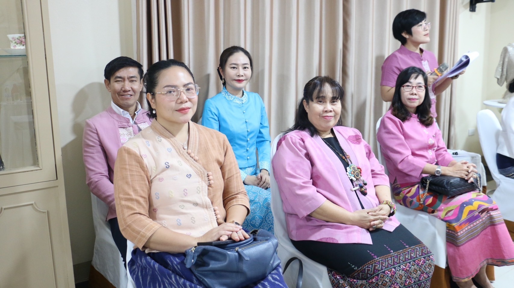 จังหวัดลำปาง จัดการประกวดผ้าลายพระราชทาน “ผ้าลายสิริราชพัสตราภรณ์” และงานหัตถกรรมระดับจังหวัด ประจำปี 2568