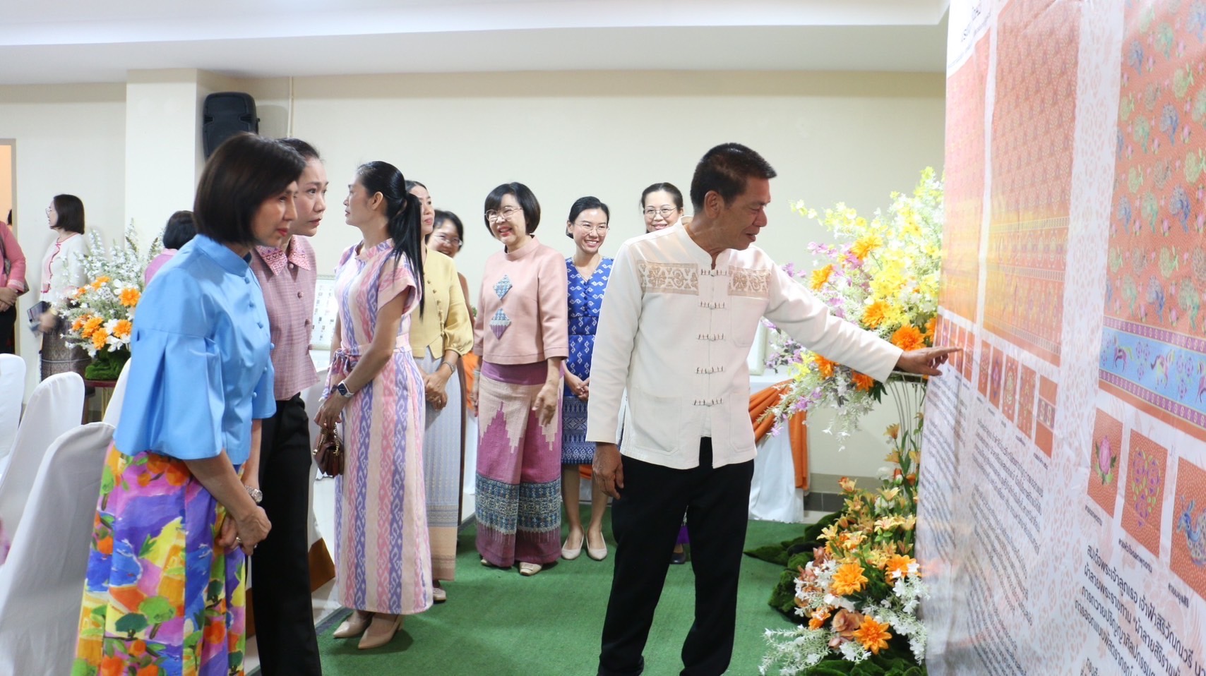 จังหวัดลำปาง จัดการประกวดผ้าลายพระราชทาน “ผ้าลายสิริราชพัสตราภรณ์” และงานหัตถกรรมระดับจังหวัด ประจำปี 2568